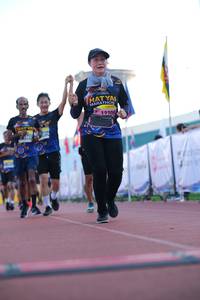 BIB: 
                            <button type="button" onclick="openModal(3594526)" class="btn btn-primary btn-sm float-right btn-popup" data-toggle="modal" data-target=".modal-high-quality">
                        <i class="fas fa-shopping-cart"></i> Add to Cart
                    </button>
                                            <button type="button" onclick="isThisMe(3594526, true)" class="btn btn-success btn-sm float-right btn-popup btn-isme hidden" data-toggle="tooltip" data-placement="bottom" title="นี่คือรูปของคุณใช่ไหม คลิกที่นี่เพื่อเอาเข้าอัลบั้ม">
                        <i class="fas fa-plus"></i> Add to album
                    </button>
                    <button type="button" onclick="isThisMe(3594526, false)" class="btn btn-warning btn-sm float-right btn-popup btn-isnotme hidden">
                        <i class="fas fa-ban"></i> Remove from album
                    </button>