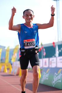 BIB: 4120
                            <button type="button" onclick="openModal(3629327)" class="btn btn-primary btn-sm float-right btn-popup" data-toggle="modal" data-target=".modal-high-quality">
                        <i class="fas fa-shopping-cart"></i> Add to Cart
                    </button>
                                            <button type="button" onclick="isThisMe(3629327, true)" class="btn btn-success btn-sm float-right btn-popup btn-isme hidden" data-toggle="tooltip" data-placement="bottom" title="นี่คือรูปของคุณใช่ไหม คลิกที่นี่เพื่อเอาเข้าอัลบั้ม">
                        <i class="fas fa-plus"></i> Add to album
                    </button>
                    <button type="button" onclick="isThisMe(3629327, false)" class="btn btn-warning btn-sm float-right btn-popup btn-isnotme hidden">
                        <i class="fas fa-ban"></i> Remove from album
                    </button>