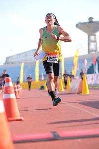 BIB: 40198
                            <button type="button" onclick="openModal(3626946)" class="btn btn-primary btn-sm float-right btn-popup" data-toggle="modal" data-target=".modal-high-quality">
                        <i class="fas fa-shopping-cart"></i> Add to Cart
                    </button>
                                            <button type="button" onclick="isThisMe(3626946, true)" class="btn btn-success btn-sm float-right btn-popup btn-isme hidden" data-toggle="tooltip" data-placement="bottom" title="นี่คือรูปของคุณใช่ไหม คลิกที่นี่เพื่อเอาเข้าอัลบั้ม">
                        <i class="fas fa-plus"></i> Add to album
                    </button>
                    <button type="button" onclick="isThisMe(3626946, false)" class="btn btn-warning btn-sm float-right btn-popup btn-isnotme hidden">
                        <i class="fas fa-ban"></i> Remove from album
                    </button>