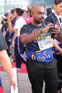 BIB: 042208
                            <button type="button" onclick="openModal(3591172)" class="btn btn-primary btn-sm float-right btn-popup" data-toggle="modal" data-target=".modal-high-quality">
                        <i class="fas fa-shopping-cart"></i> Add to Cart
                    </button>
                                            <button type="button" onclick="isThisMe(3591172, true)" class="btn btn-success btn-sm float-right btn-popup btn-isme hidden" data-toggle="tooltip" data-placement="bottom" title="นี่คือรูปของคุณใช่ไหม คลิกที่นี่เพื่อเอาเข้าอัลบั้ม">
                        <i class="fas fa-plus"></i> Add to album
                    </button>
                    <button type="button" onclick="isThisMe(3591172, false)" class="btn btn-warning btn-sm float-right btn-popup btn-isnotme hidden">
                        <i class="fas fa-ban"></i> Remove from album
                    </button>