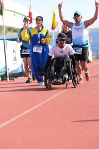 BIB: 040236, 21580
                            <button type="button" onclick="openModal(3617472)" class="btn btn-primary btn-sm float-right btn-popup" data-toggle="modal" data-target=".modal-high-quality">
                        <i class="fas fa-shopping-cart"></i> Add to Cart
                    </button>
                                            <button type="button" onclick="isThisMe(3617472, true)" class="btn btn-success btn-sm float-right btn-popup btn-isme hidden" data-toggle="tooltip" data-placement="bottom" title="นี่คือรูปของคุณใช่ไหม คลิกที่นี่เพื่อเอาเข้าอัลบั้ม">
                        <i class="fas fa-plus"></i> Add to album
                    </button>
                    <button type="button" onclick="isThisMe(3617472, false)" class="btn btn-warning btn-sm float-right btn-popup btn-isnotme hidden">
                        <i class="fas fa-ban"></i> Remove from album
                    </button>