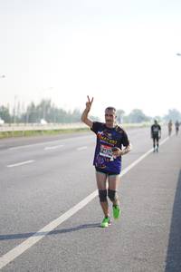 BIB: 40240
                            <button type="button" onclick="openModal(3715421)" class="btn btn-primary btn-sm float-right btn-popup" data-toggle="modal" data-target=".modal-high-quality">
                        <i class="fas fa-shopping-cart"></i> Add to Cart
                    </button>
                                            <button type="button" onclick="isThisMe(3715421, true)" class="btn btn-success btn-sm float-right btn-popup btn-isme hidden" data-toggle="tooltip" data-placement="bottom" title="นี่คือรูปของคุณใช่ไหม คลิกที่นี่เพื่อเอาเข้าอัลบั้ม">
                        <i class="fas fa-plus"></i> Add to album
                    </button>
                    <button type="button" onclick="isThisMe(3715421, false)" class="btn btn-warning btn-sm float-right btn-popup btn-isnotme hidden">
                        <i class="fas fa-ban"></i> Remove from album
                    </button>