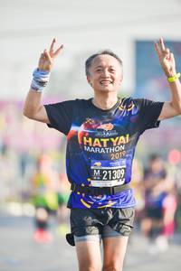 BIB: 201, 21309
                            <button type="button" onclick="openModal(3816668)" class="btn btn-primary btn-sm float-right btn-popup" data-toggle="modal" data-target=".modal-high-quality">
                        <i class="fas fa-shopping-cart"></i> Add to Cart
                    </button>
                                            <button type="button" onclick="isThisMe(3816668, true)" class="btn btn-success btn-sm float-right btn-popup btn-isme hidden" data-toggle="tooltip" data-placement="bottom" title="นี่คือรูปของคุณใช่ไหม คลิกที่นี่เพื่อเอาเข้าอัลบั้ม">
                        <i class="fas fa-plus"></i> Add to album
                    </button>
                    <button type="button" onclick="isThisMe(3816668, false)" class="btn btn-warning btn-sm float-right btn-popup btn-isnotme hidden">
                        <i class="fas fa-ban"></i> Remove from album
                    </button>