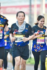 BIB: 104, 1150
                            <button type="button" onclick="openModal(3804641)" class="btn btn-primary btn-sm float-right btn-popup" data-toggle="modal" data-target=".modal-high-quality">
                        <i class="fas fa-shopping-cart"></i> Add to Cart
                    </button>
                                            <button type="button" onclick="isThisMe(3804641, true)" class="btn btn-success btn-sm float-right btn-popup btn-isme hidden" data-toggle="tooltip" data-placement="bottom" title="นี่คือรูปของคุณใช่ไหม คลิกที่นี่เพื่อเอาเข้าอัลบั้ม">
                        <i class="fas fa-plus"></i> Add to album
                    </button>
                    <button type="button" onclick="isThisMe(3804641, false)" class="btn btn-warning btn-sm float-right btn-popup btn-isnotme hidden">
                        <i class="fas fa-ban"></i> Remove from album
                    </button>