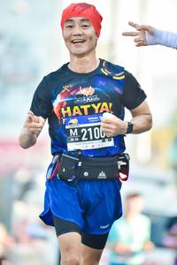 BIB: 210
                            <button type="button" onclick="openModal(3808553)" class="btn btn-primary btn-sm float-right btn-popup" data-toggle="modal" data-target=".modal-high-quality">
                        <i class="fas fa-shopping-cart"></i> Add to Cart
                    </button>
                                            <button type="button" onclick="isThisMe(3808553, true)" class="btn btn-success btn-sm float-right btn-popup btn-isme hidden" data-toggle="tooltip" data-placement="bottom" title="นี่คือรูปของคุณใช่ไหม คลิกที่นี่เพื่อเอาเข้าอัลบั้ม">
                        <i class="fas fa-plus"></i> Add to album
                    </button>
                    <button type="button" onclick="isThisMe(3808553, false)" class="btn btn-warning btn-sm float-right btn-popup btn-isnotme hidden">
                        <i class="fas fa-ban"></i> Remove from album
                    </button>