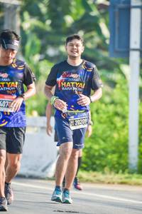 BIB: 407, 20209
                            <button type="button" onclick="openModal(3822796)" class="btn btn-primary btn-sm float-right btn-popup" data-toggle="modal" data-target=".modal-high-quality">
                        <i class="fas fa-shopping-cart"></i> Add to Cart
                    </button>
                                            <button type="button" onclick="isThisMe(3822796, true)" class="btn btn-success btn-sm float-right btn-popup btn-isme hidden" data-toggle="tooltip" data-placement="bottom" title="นี่คือรูปของคุณใช่ไหม คลิกที่นี่เพื่อเอาเข้าอัลบั้ม">
                        <i class="fas fa-plus"></i> Add to album
                    </button>
                    <button type="button" onclick="isThisMe(3822796, false)" class="btn btn-warning btn-sm float-right btn-popup btn-isnotme hidden">
                        <i class="fas fa-ban"></i> Remove from album
                    </button>