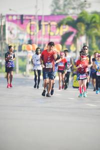 BIB: 220
                            <button type="button" onclick="openModal(3821915)" class="btn btn-primary btn-sm float-right btn-popup" data-toggle="modal" data-target=".modal-high-quality">
                        <i class="fas fa-shopping-cart"></i> Add to Cart
                    </button>
                                            <button type="button" onclick="isThisMe(3821915, true)" class="btn btn-success btn-sm float-right btn-popup btn-isme hidden" data-toggle="tooltip" data-placement="bottom" title="นี่คือรูปของคุณใช่ไหม คลิกที่นี่เพื่อเอาเข้าอัลบั้ม">
                        <i class="fas fa-plus"></i> Add to album
                    </button>
                    <button type="button" onclick="isThisMe(3821915, false)" class="btn btn-warning btn-sm float-right btn-popup btn-isnotme hidden">
                        <i class="fas fa-ban"></i> Remove from album
                    </button>