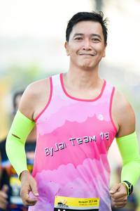 BIB: 105
                            <button type="button" onclick="openModal(3800612)" class="btn btn-primary btn-sm float-right btn-popup" data-toggle="modal" data-target=".modal-high-quality">
                        <i class="fas fa-shopping-cart"></i> Add to Cart
                    </button>
                                            <button type="button" onclick="isThisMe(3800612, true)" class="btn btn-success btn-sm float-right btn-popup btn-isme hidden" data-toggle="tooltip" data-placement="bottom" title="นี่คือรูปของคุณใช่ไหม คลิกที่นี่เพื่อเอาเข้าอัลบั้ม">
                        <i class="fas fa-plus"></i> Add to album
                    </button>
                    <button type="button" onclick="isThisMe(3800612, false)" class="btn btn-warning btn-sm float-right btn-popup btn-isnotme hidden">
                        <i class="fas fa-ban"></i> Remove from album
                    </button>