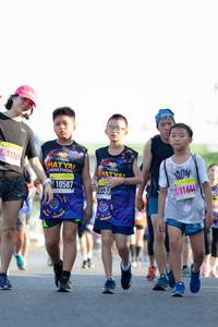 BIB: 11765, 10587, 11644, 033
                            <button type="button" onclick="openModal(3725371)" class="btn btn-primary btn-sm float-right btn-popup" data-toggle="modal" data-target=".modal-high-quality">
                        <i class="fas fa-shopping-cart"></i> Add to Cart
                    </button>
                                            <button type="button" onclick="isThisMe(3725371, true)" class="btn btn-success btn-sm float-right btn-popup btn-isme hidden" data-toggle="tooltip" data-placement="bottom" title="นี่คือรูปของคุณใช่ไหม คลิกที่นี่เพื่อเอาเข้าอัลบั้ม">
                        <i class="fas fa-plus"></i> Add to album
                    </button>
                    <button type="button" onclick="isThisMe(3725371, false)" class="btn btn-warning btn-sm float-right btn-popup btn-isnotme hidden">
                        <i class="fas fa-ban"></i> Remove from album
                    </button>