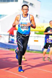 BIB: 40036
                            <button type="button" onclick="openModal(3581983)" class="btn btn-primary btn-sm float-right btn-popup" data-toggle="modal" data-target=".modal-high-quality">
                        <i class="fas fa-shopping-cart"></i> Add to Cart
                    </button>
                                            <button type="button" onclick="isThisMe(3581983, true)" class="btn btn-success btn-sm float-right btn-popup btn-isme hidden" data-toggle="tooltip" data-placement="bottom" title="นี่คือรูปของคุณใช่ไหม คลิกที่นี่เพื่อเอาเข้าอัลบั้ม">
                        <i class="fas fa-plus"></i> Add to album
                    </button>
                    <button type="button" onclick="isThisMe(3581983, false)" class="btn btn-warning btn-sm float-right btn-popup btn-isnotme hidden">
                        <i class="fas fa-ban"></i> Remove from album
                    </button>