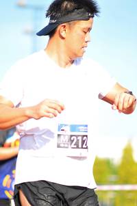 BIB: 212
                            <button type="button" onclick="openModal(3591994)" class="btn btn-primary btn-sm float-right btn-popup" data-toggle="modal" data-target=".modal-high-quality">
                        <i class="fas fa-shopping-cart"></i> Add to Cart
                    </button>
                                            <button type="button" onclick="isThisMe(3591994, true)" class="btn btn-success btn-sm float-right btn-popup btn-isme hidden" data-toggle="tooltip" data-placement="bottom" title="นี่คือรูปของคุณใช่ไหม คลิกที่นี่เพื่อเอาเข้าอัลบั้ม">
                        <i class="fas fa-plus"></i> Add to album
                    </button>
                    <button type="button" onclick="isThisMe(3591994, false)" class="btn btn-warning btn-sm float-right btn-popup btn-isnotme hidden">
                        <i class="fas fa-ban"></i> Remove from album
                    </button>