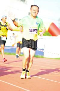 BIB: 411206
                            <button type="button" onclick="openModal(3588793)" class="btn btn-primary btn-sm float-right btn-popup" data-toggle="modal" data-target=".modal-high-quality">
                        <i class="fas fa-shopping-cart"></i> Add to Cart
                    </button>
                                            <button type="button" onclick="isThisMe(3588793, true)" class="btn btn-success btn-sm float-right btn-popup btn-isme hidden" data-toggle="tooltip" data-placement="bottom" title="นี่คือรูปของคุณใช่ไหม คลิกที่นี่เพื่อเอาเข้าอัลบั้ม">
                        <i class="fas fa-plus"></i> Add to album
                    </button>
                    <button type="button" onclick="isThisMe(3588793, false)" class="btn btn-warning btn-sm float-right btn-popup btn-isnotme hidden">
                        <i class="fas fa-ban"></i> Remove from album
                    </button>