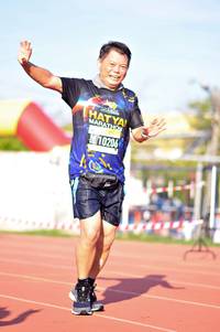 BIB: 10206
                            <button type="button" onclick="openModal(3590085)" class="btn btn-primary btn-sm float-right btn-popup" data-toggle="modal" data-target=".modal-high-quality">
                        <i class="fas fa-shopping-cart"></i> Add to Cart
                    </button>
                                            <button type="button" onclick="isThisMe(3590085, true)" class="btn btn-success btn-sm float-right btn-popup btn-isme hidden" data-toggle="tooltip" data-placement="bottom" title="นี่คือรูปของคุณใช่ไหม คลิกที่นี่เพื่อเอาเข้าอัลบั้ม">
                        <i class="fas fa-plus"></i> Add to album
                    </button>
                    <button type="button" onclick="isThisMe(3590085, false)" class="btn btn-warning btn-sm float-right btn-popup btn-isnotme hidden">
                        <i class="fas fa-ban"></i> Remove from album
                    </button>