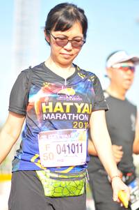 BIB: 041011
                            <button type="button" onclick="openModal(3775883)" class="btn btn-primary btn-sm float-right btn-popup" data-toggle="modal" data-target=".modal-high-quality">
                        <i class="fas fa-shopping-cart"></i> Add to Cart
                    </button>
                                            <button type="button" onclick="isThisMe(3775883, true)" class="btn btn-success btn-sm float-right btn-popup btn-isme hidden" data-toggle="tooltip" data-placement="bottom" title="นี่คือรูปของคุณใช่ไหม คลิกที่นี่เพื่อเอาเข้าอัลบั้ม">
                        <i class="fas fa-plus"></i> Add to album
                    </button>
                    <button type="button" onclick="isThisMe(3775883, false)" class="btn btn-warning btn-sm float-right btn-popup btn-isnotme hidden">
                        <i class="fas fa-ban"></i> Remove from album
                    </button>