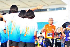 BIB: 21007
                            <button type="button" onclick="openModal(3581872)" class="btn btn-primary btn-sm float-right btn-popup" data-toggle="modal" data-target=".modal-high-quality">
                        <i class="fas fa-shopping-cart"></i> Add to Cart
                    </button>
                                            <button type="button" onclick="isThisMe(3581872, true)" class="btn btn-success btn-sm float-right btn-popup btn-isme hidden" data-toggle="tooltip" data-placement="bottom" title="นี่คือรูปของคุณใช่ไหม คลิกที่นี่เพื่อเอาเข้าอัลบั้ม">
                        <i class="fas fa-plus"></i> Add to album
                    </button>
                    <button type="button" onclick="isThisMe(3581872, false)" class="btn btn-warning btn-sm float-right btn-popup btn-isnotme hidden">
                        <i class="fas fa-ban"></i> Remove from album
                    </button>