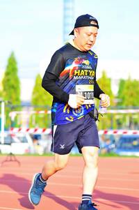 BIB: 011, 10110
                            <button type="button" onclick="openModal(3580827)" class="btn btn-primary btn-sm float-right btn-popup" data-toggle="modal" data-target=".modal-high-quality">
                        <i class="fas fa-shopping-cart"></i> Add to Cart
                    </button>
                                            <button type="button" onclick="isThisMe(3580827, true)" class="btn btn-success btn-sm float-right btn-popup btn-isme hidden" data-toggle="tooltip" data-placement="bottom" title="นี่คือรูปของคุณใช่ไหม คลิกที่นี่เพื่อเอาเข้าอัลบั้ม">
                        <i class="fas fa-plus"></i> Add to album
                    </button>
                    <button type="button" onclick="isThisMe(3580827, false)" class="btn btn-warning btn-sm float-right btn-popup btn-isnotme hidden">
                        <i class="fas fa-ban"></i> Remove from album
                    </button>