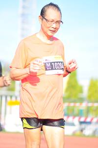 BIB: 10284
                            <button type="button" onclick="openModal(3776144)" class="btn btn-primary btn-sm float-right btn-popup" data-toggle="modal" data-target=".modal-high-quality">
                        <i class="fas fa-shopping-cart"></i> Add to Cart
                    </button>
                                            <button type="button" onclick="isThisMe(3776144, true)" class="btn btn-success btn-sm float-right btn-popup btn-isme hidden" data-toggle="tooltip" data-placement="bottom" title="นี่คือรูปของคุณใช่ไหม คลิกที่นี่เพื่อเอาเข้าอัลบั้ม">
                        <i class="fas fa-plus"></i> Add to album
                    </button>
                    <button type="button" onclick="isThisMe(3776144, false)" class="btn btn-warning btn-sm float-right btn-popup btn-isnotme hidden">
                        <i class="fas fa-ban"></i> Remove from album
                    </button>