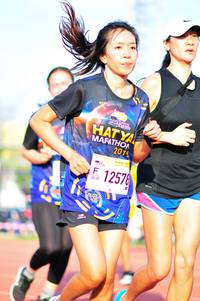 BIB: 201, 1257
                            <button type="button" onclick="openModal(3582123)" class="btn btn-primary btn-sm float-right btn-popup" data-toggle="modal" data-target=".modal-high-quality">
                        <i class="fas fa-shopping-cart"></i> Add to Cart
                    </button>
                                            <button type="button" onclick="isThisMe(3582123, true)" class="btn btn-success btn-sm float-right btn-popup btn-isme hidden" data-toggle="tooltip" data-placement="bottom" title="นี่คือรูปของคุณใช่ไหม คลิกที่นี่เพื่อเอาเข้าอัลบั้ม">
                        <i class="fas fa-plus"></i> Add to album
                    </button>
                    <button type="button" onclick="isThisMe(3582123, false)" class="btn btn-warning btn-sm float-right btn-popup btn-isnotme hidden">
                        <i class="fas fa-ban"></i> Remove from album
                    </button>