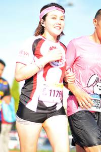 BIB: 117
                            <button type="button" onclick="openModal(3591957)" class="btn btn-primary btn-sm float-right btn-popup" data-toggle="modal" data-target=".modal-high-quality">
                        <i class="fas fa-shopping-cart"></i> Add to Cart
                    </button>
                                            <button type="button" onclick="isThisMe(3591957, true)" class="btn btn-success btn-sm float-right btn-popup btn-isme hidden" data-toggle="tooltip" data-placement="bottom" title="นี่คือรูปของคุณใช่ไหม คลิกที่นี่เพื่อเอาเข้าอัลบั้ม">
                        <i class="fas fa-plus"></i> Add to album
                    </button>
                    <button type="button" onclick="isThisMe(3591957, false)" class="btn btn-warning btn-sm float-right btn-popup btn-isnotme hidden">
                        <i class="fas fa-ban"></i> Remove from album
                    </button>