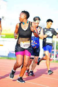 BIB: 41318
                            <button type="button" onclick="openModal(3582133)" class="btn btn-primary btn-sm float-right btn-popup" data-toggle="modal" data-target=".modal-high-quality">
                        <i class="fas fa-shopping-cart"></i> Add to Cart
                    </button>
                                            <button type="button" onclick="isThisMe(3582133, true)" class="btn btn-success btn-sm float-right btn-popup btn-isme hidden" data-toggle="tooltip" data-placement="bottom" title="นี่คือรูปของคุณใช่ไหม คลิกที่นี่เพื่อเอาเข้าอัลบั้ม">
                        <i class="fas fa-plus"></i> Add to album
                    </button>
                    <button type="button" onclick="isThisMe(3582133, false)" class="btn btn-warning btn-sm float-right btn-popup btn-isnotme hidden">
                        <i class="fas fa-ban"></i> Remove from album
                    </button>