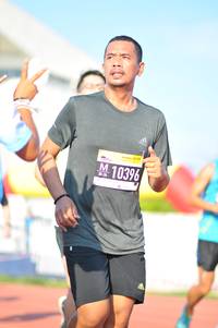 BIB: 10396
                            <button type="button" onclick="openModal(3772570)" class="btn btn-primary btn-sm float-right btn-popup" data-toggle="modal" data-target=".modal-high-quality">
                        <i class="fas fa-shopping-cart"></i> Add to Cart
                    </button>
                                            <button type="button" onclick="isThisMe(3772570, true)" class="btn btn-success btn-sm float-right btn-popup btn-isme hidden" data-toggle="tooltip" data-placement="bottom" title="นี่คือรูปของคุณใช่ไหม คลิกที่นี่เพื่อเอาเข้าอัลบั้ม">
                        <i class="fas fa-plus"></i> Add to album
                    </button>
                    <button type="button" onclick="isThisMe(3772570, false)" class="btn btn-warning btn-sm float-right btn-popup btn-isnotme hidden">
                        <i class="fas fa-ban"></i> Remove from album
                    </button>