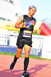 BIB: 11410
                            <button type="button" onclick="openModal(3580673)" class="btn btn-primary btn-sm float-right btn-popup" data-toggle="modal" data-target=".modal-high-quality">
                        <i class="fas fa-shopping-cart"></i> Add to Cart
                    </button>
                                            <button type="button" onclick="isThisMe(3580673, true)" class="btn btn-success btn-sm float-right btn-popup btn-isme hidden" data-toggle="tooltip" data-placement="bottom" title="นี่คือรูปของคุณใช่ไหม คลิกที่นี่เพื่อเอาเข้าอัลบั้ม">
                        <i class="fas fa-plus"></i> Add to album
                    </button>
                    <button type="button" onclick="isThisMe(3580673, false)" class="btn btn-warning btn-sm float-right btn-popup btn-isnotme hidden">
                        <i class="fas fa-ban"></i> Remove from album
                    </button>