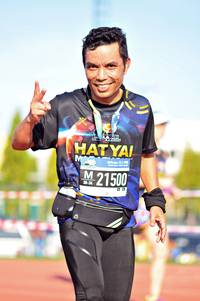 BIB: 21500, 
                            <button type="button" onclick="openModal(3590700)" class="btn btn-primary btn-sm float-right btn-popup" data-toggle="modal" data-target=".modal-high-quality">
                        <i class="fas fa-shopping-cart"></i> Add to Cart
                    </button>
                                            <button type="button" onclick="isThisMe(3590700, true)" class="btn btn-success btn-sm float-right btn-popup btn-isme hidden" data-toggle="tooltip" data-placement="bottom" title="นี่คือรูปของคุณใช่ไหม คลิกที่นี่เพื่อเอาเข้าอัลบั้ม">
                        <i class="fas fa-plus"></i> Add to album
                    </button>
                    <button type="button" onclick="isThisMe(3590700, false)" class="btn btn-warning btn-sm float-right btn-popup btn-isnotme hidden">
                        <i class="fas fa-ban"></i> Remove from album
                    </button>