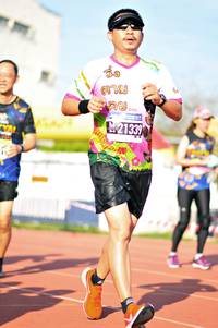 BIB: 21339
                            <button type="button" onclick="openModal(3589377)" class="btn btn-primary btn-sm float-right btn-popup" data-toggle="modal" data-target=".modal-high-quality">
                        <i class="fas fa-shopping-cart"></i> Add to Cart
                    </button>
                                            <button type="button" onclick="isThisMe(3589377, true)" class="btn btn-success btn-sm float-right btn-popup btn-isme hidden" data-toggle="tooltip" data-placement="bottom" title="นี่คือรูปของคุณใช่ไหม คลิกที่นี่เพื่อเอาเข้าอัลบั้ม">
                        <i class="fas fa-plus"></i> Add to album
                    </button>
                    <button type="button" onclick="isThisMe(3589377, false)" class="btn btn-warning btn-sm float-right btn-popup btn-isnotme hidden">
                        <i class="fas fa-ban"></i> Remove from album
                    </button>