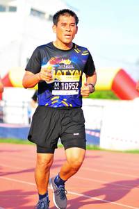 BIB: 10952
                            <button type="button" onclick="openModal(3580966)" class="btn btn-primary btn-sm float-right btn-popup" data-toggle="modal" data-target=".modal-high-quality">
                        <i class="fas fa-shopping-cart"></i> Add to Cart
                    </button>
                                            <button type="button" onclick="isThisMe(3580966, true)" class="btn btn-success btn-sm float-right btn-popup btn-isme hidden" data-toggle="tooltip" data-placement="bottom" title="นี่คือรูปของคุณใช่ไหม คลิกที่นี่เพื่อเอาเข้าอัลบั้ม">
                        <i class="fas fa-plus"></i> Add to album
                    </button>
                    <button type="button" onclick="isThisMe(3580966, false)" class="btn btn-warning btn-sm float-right btn-popup btn-isnotme hidden">
                        <i class="fas fa-ban"></i> Remove from album
                    </button>