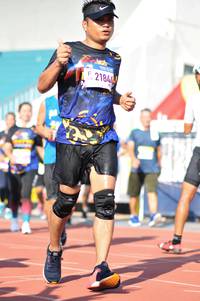 BIB: 2184
                            <button type="button" onclick="openModal(3592509)" class="btn btn-primary btn-sm float-right btn-popup" data-toggle="modal" data-target=".modal-high-quality">
                        <i class="fas fa-shopping-cart"></i> Add to Cart
                    </button>
                                            <button type="button" onclick="isThisMe(3592509, true)" class="btn btn-success btn-sm float-right btn-popup btn-isme hidden" data-toggle="tooltip" data-placement="bottom" title="นี่คือรูปของคุณใช่ไหม คลิกที่นี่เพื่อเอาเข้าอัลบั้ม">
                        <i class="fas fa-plus"></i> Add to album
                    </button>
                    <button type="button" onclick="isThisMe(3592509, false)" class="btn btn-warning btn-sm float-right btn-popup btn-isnotme hidden">
                        <i class="fas fa-ban"></i> Remove from album
                    </button>