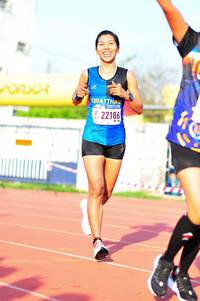 BIB: 22186
                            <button type="button" onclick="openModal(3581311)" class="btn btn-primary btn-sm float-right btn-popup" data-toggle="modal" data-target=".modal-high-quality">
                        <i class="fas fa-shopping-cart"></i> Add to Cart
                    </button>
                                            <button type="button" onclick="isThisMe(3581311, true)" class="btn btn-success btn-sm float-right btn-popup btn-isme hidden" data-toggle="tooltip" data-placement="bottom" title="นี่คือรูปของคุณใช่ไหม คลิกที่นี่เพื่อเอาเข้าอัลบั้ม">
                        <i class="fas fa-plus"></i> Add to album
                    </button>
                    <button type="button" onclick="isThisMe(3581311, false)" class="btn btn-warning btn-sm float-right btn-popup btn-isnotme hidden">
                        <i class="fas fa-ban"></i> Remove from album
                    </button>