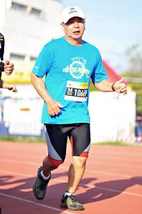 BIB: 10669
                            <button type="button" onclick="openModal(3590129)" class="btn btn-primary btn-sm float-right btn-popup" data-toggle="modal" data-target=".modal-high-quality">
                        <i class="fas fa-shopping-cart"></i> Add to Cart
                    </button>
                                            <button type="button" onclick="isThisMe(3590129, true)" class="btn btn-success btn-sm float-right btn-popup btn-isme hidden" data-toggle="tooltip" data-placement="bottom" title="นี่คือรูปของคุณใช่ไหม คลิกที่นี่เพื่อเอาเข้าอัลบั้ม">
                        <i class="fas fa-plus"></i> Add to album
                    </button>
                    <button type="button" onclick="isThisMe(3590129, false)" class="btn btn-warning btn-sm float-right btn-popup btn-isnotme hidden">
                        <i class="fas fa-ban"></i> Remove from album
                    </button>