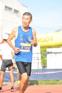 BIB: 10582
                            <button type="button" onclick="openModal(3773514)" class="btn btn-primary btn-sm float-right btn-popup" data-toggle="modal" data-target=".modal-high-quality">
                        <i class="fas fa-shopping-cart"></i> Add to Cart
                    </button>
                                            <button type="button" onclick="isThisMe(3773514, true)" class="btn btn-success btn-sm float-right btn-popup btn-isme hidden" data-toggle="tooltip" data-placement="bottom" title="นี่คือรูปของคุณใช่ไหม คลิกที่นี่เพื่อเอาเข้าอัลบั้ม">
                        <i class="fas fa-plus"></i> Add to album
                    </button>
                    <button type="button" onclick="isThisMe(3773514, false)" class="btn btn-warning btn-sm float-right btn-popup btn-isnotme hidden">
                        <i class="fas fa-ban"></i> Remove from album
                    </button>