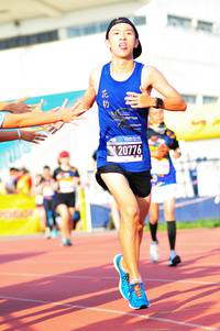 BIB: 0776
                            <button type="button" onclick="openModal(3581323)" class="btn btn-primary btn-sm float-right btn-popup" data-toggle="modal" data-target=".modal-high-quality">
                        <i class="fas fa-shopping-cart"></i> Add to Cart
                    </button>
                                            <button type="button" onclick="isThisMe(3581323, true)" class="btn btn-success btn-sm float-right btn-popup btn-isme hidden" data-toggle="tooltip" data-placement="bottom" title="นี่คือรูปของคุณใช่ไหม คลิกที่นี่เพื่อเอาเข้าอัลบั้ม">
                        <i class="fas fa-plus"></i> Add to album
                    </button>
                    <button type="button" onclick="isThisMe(3581323, false)" class="btn btn-warning btn-sm float-right btn-popup btn-isnotme hidden">
                        <i class="fas fa-ban"></i> Remove from album
                    </button>