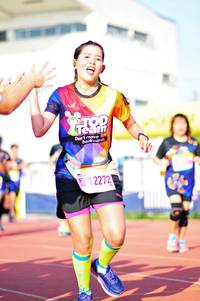 BIB: 12272
                            <button type="button" onclick="openModal(3589207)" class="btn btn-primary btn-sm float-right btn-popup" data-toggle="modal" data-target=".modal-high-quality">
                        <i class="fas fa-shopping-cart"></i> Add to Cart
                    </button>
                                            <button type="button" onclick="isThisMe(3589207, true)" class="btn btn-success btn-sm float-right btn-popup btn-isme hidden" data-toggle="tooltip" data-placement="bottom" title="นี่คือรูปของคุณใช่ไหม คลิกที่นี่เพื่อเอาเข้าอัลบั้ม">
                        <i class="fas fa-plus"></i> Add to album
                    </button>
                    <button type="button" onclick="isThisMe(3589207, false)" class="btn btn-warning btn-sm float-right btn-popup btn-isnotme hidden">
                        <i class="fas fa-ban"></i> Remove from album
                    </button>