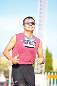 BIB: 21014
                            <button type="button" onclick="openModal(3589341)" class="btn btn-primary btn-sm float-right btn-popup" data-toggle="modal" data-target=".modal-high-quality">
                        <i class="fas fa-shopping-cart"></i> Add to Cart
                    </button>
                                            <button type="button" onclick="isThisMe(3589341, true)" class="btn btn-success btn-sm float-right btn-popup btn-isme hidden" data-toggle="tooltip" data-placement="bottom" title="นี่คือรูปของคุณใช่ไหม คลิกที่นี่เพื่อเอาเข้าอัลบั้ม">
                        <i class="fas fa-plus"></i> Add to album
                    </button>
                    <button type="button" onclick="isThisMe(3589341, false)" class="btn btn-warning btn-sm float-right btn-popup btn-isnotme hidden">
                        <i class="fas fa-ban"></i> Remove from album
                    </button>