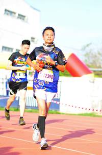 BIB: 2398
                            <button type="button" onclick="openModal(3581325)" class="btn btn-primary btn-sm float-right btn-popup" data-toggle="modal" data-target=".modal-high-quality">
                        <i class="fas fa-shopping-cart"></i> Add to Cart
                    </button>
                                            <button type="button" onclick="isThisMe(3581325, true)" class="btn btn-success btn-sm float-right btn-popup btn-isme hidden" data-toggle="tooltip" data-placement="bottom" title="นี่คือรูปของคุณใช่ไหม คลิกที่นี่เพื่อเอาเข้าอัลบั้ม">
                        <i class="fas fa-plus"></i> Add to album
                    </button>
                    <button type="button" onclick="isThisMe(3581325, false)" class="btn btn-warning btn-sm float-right btn-popup btn-isnotme hidden">
                        <i class="fas fa-ban"></i> Remove from album
                    </button>