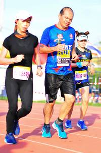 BIB: 1137, 12100, 11373
                            <button type="button" onclick="openModal(3580843)" class="btn btn-primary btn-sm float-right btn-popup" data-toggle="modal" data-target=".modal-high-quality">
                        <i class="fas fa-shopping-cart"></i> Add to Cart
                    </button>
                                            <button type="button" onclick="isThisMe(3580843, true)" class="btn btn-success btn-sm float-right btn-popup btn-isme hidden" data-toggle="tooltip" data-placement="bottom" title="นี่คือรูปของคุณใช่ไหม คลิกที่นี่เพื่อเอาเข้าอัลบั้ม">
                        <i class="fas fa-plus"></i> Add to album
                    </button>
                    <button type="button" onclick="isThisMe(3580843, false)" class="btn btn-warning btn-sm float-right btn-popup btn-isnotme hidden">
                        <i class="fas fa-ban"></i> Remove from album
                    </button>