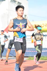 BIB: 218
                            <button type="button" onclick="openModal(3774344)" class="btn btn-primary btn-sm float-right btn-popup" data-toggle="modal" data-target=".modal-high-quality">
                        <i class="fas fa-shopping-cart"></i> Add to Cart
                    </button>
                                            <button type="button" onclick="isThisMe(3774344, true)" class="btn btn-success btn-sm float-right btn-popup btn-isme hidden" data-toggle="tooltip" data-placement="bottom" title="นี่คือรูปของคุณใช่ไหม คลิกที่นี่เพื่อเอาเข้าอัลบั้ม">
                        <i class="fas fa-plus"></i> Add to album
                    </button>
                    <button type="button" onclick="isThisMe(3774344, false)" class="btn btn-warning btn-sm float-right btn-popup btn-isnotme hidden">
                        <i class="fas fa-ban"></i> Remove from album
                    </button>