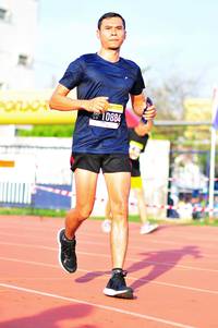 BIB: 10884
                            <button type="button" onclick="openModal(3580720)" class="btn btn-primary btn-sm float-right btn-popup" data-toggle="modal" data-target=".modal-high-quality">
                        <i class="fas fa-shopping-cart"></i> Add to Cart
                    </button>
                                            <button type="button" onclick="isThisMe(3580720, true)" class="btn btn-success btn-sm float-right btn-popup btn-isme hidden" data-toggle="tooltip" data-placement="bottom" title="นี่คือรูปของคุณใช่ไหม คลิกที่นี่เพื่อเอาเข้าอัลบั้ม">
                        <i class="fas fa-plus"></i> Add to album
                    </button>
                    <button type="button" onclick="isThisMe(3580720, false)" class="btn btn-warning btn-sm float-right btn-popup btn-isnotme hidden">
                        <i class="fas fa-ban"></i> Remove from album
                    </button>