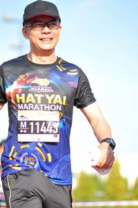 BIB: 1144
                            <button type="button" onclick="openModal(3592018)" class="btn btn-primary btn-sm float-right btn-popup" data-toggle="modal" data-target=".modal-high-quality">
                        <i class="fas fa-shopping-cart"></i> Add to Cart
                    </button>
                                            <button type="button" onclick="isThisMe(3592018, true)" class="btn btn-success btn-sm float-right btn-popup btn-isme hidden" data-toggle="tooltip" data-placement="bottom" title="นี่คือรูปของคุณใช่ไหม คลิกที่นี่เพื่อเอาเข้าอัลบั้ม">
                        <i class="fas fa-plus"></i> Add to album
                    </button>
                    <button type="button" onclick="isThisMe(3592018, false)" class="btn btn-warning btn-sm float-right btn-popup btn-isnotme hidden">
                        <i class="fas fa-ban"></i> Remove from album
                    </button>