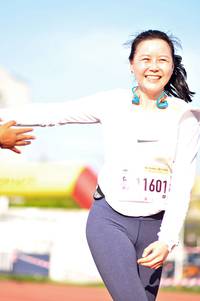 BIB: 
                            <button type="button" onclick="openModal(3590027)" class="btn btn-primary btn-sm float-right btn-popup" data-toggle="modal" data-target=".modal-high-quality">
                        <i class="fas fa-shopping-cart"></i> Add to Cart
                    </button>
                                            <button type="button" onclick="isThisMe(3590027, true)" class="btn btn-success btn-sm float-right btn-popup btn-isme hidden" data-toggle="tooltip" data-placement="bottom" title="นี่คือรูปของคุณใช่ไหม คลิกที่นี่เพื่อเอาเข้าอัลบั้ม">
                        <i class="fas fa-plus"></i> Add to album
                    </button>
                    <button type="button" onclick="isThisMe(3590027, false)" class="btn btn-warning btn-sm float-right btn-popup btn-isnotme hidden">
                        <i class="fas fa-ban"></i> Remove from album
                    </button>