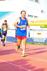 BIB: 1002
                            <button type="button" onclick="openModal(3580944)" class="btn btn-primary btn-sm float-right btn-popup" data-toggle="modal" data-target=".modal-high-quality">
                        <i class="fas fa-shopping-cart"></i> Add to Cart
                    </button>
                                            <button type="button" onclick="isThisMe(3580944, true)" class="btn btn-success btn-sm float-right btn-popup btn-isme hidden" data-toggle="tooltip" data-placement="bottom" title="นี่คือรูปของคุณใช่ไหม คลิกที่นี่เพื่อเอาเข้าอัลบั้ม">
                        <i class="fas fa-plus"></i> Add to album
                    </button>
                    <button type="button" onclick="isThisMe(3580944, false)" class="btn btn-warning btn-sm float-right btn-popup btn-isnotme hidden">
                        <i class="fas fa-ban"></i> Remove from album
                    </button>