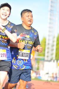 BIB: 201, 1013, 2716
                            <button type="button" onclick="openModal(3765309)" class="btn btn-primary btn-sm float-right btn-popup" data-toggle="modal" data-target=".modal-high-quality">
                        <i class="fas fa-shopping-cart"></i> Add to Cart
                    </button>
                                            <button type="button" onclick="isThisMe(3765309, true)" class="btn btn-success btn-sm float-right btn-popup btn-isme hidden" data-toggle="tooltip" data-placement="bottom" title="นี่คือรูปของคุณใช่ไหม คลิกที่นี่เพื่อเอาเข้าอัลบั้ม">
                        <i class="fas fa-plus"></i> Add to album
                    </button>
                    <button type="button" onclick="isThisMe(3765309, false)" class="btn btn-warning btn-sm float-right btn-popup btn-isnotme hidden">
                        <i class="fas fa-ban"></i> Remove from album
                    </button>