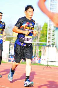 BIB: 100
                            <button type="button" onclick="openModal(3581070)" class="btn btn-primary btn-sm float-right btn-popup" data-toggle="modal" data-target=".modal-high-quality">
                        <i class="fas fa-shopping-cart"></i> Add to Cart
                    </button>
                                            <button type="button" onclick="isThisMe(3581070, true)" class="btn btn-success btn-sm float-right btn-popup btn-isme hidden" data-toggle="tooltip" data-placement="bottom" title="นี่คือรูปของคุณใช่ไหม คลิกที่นี่เพื่อเอาเข้าอัลบั้ม">
                        <i class="fas fa-plus"></i> Add to album
                    </button>
                    <button type="button" onclick="isThisMe(3581070, false)" class="btn btn-warning btn-sm float-right btn-popup btn-isnotme hidden">
                        <i class="fas fa-ban"></i> Remove from album
                    </button>