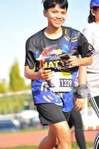 BIB: 1339
                            <button type="button" onclick="openModal(3592077)" class="btn btn-primary btn-sm float-right btn-popup" data-toggle="modal" data-target=".modal-high-quality">
                        <i class="fas fa-shopping-cart"></i> Add to Cart
                    </button>
                                            <button type="button" onclick="isThisMe(3592077, true)" class="btn btn-success btn-sm float-right btn-popup btn-isme hidden" data-toggle="tooltip" data-placement="bottom" title="นี่คือรูปของคุณใช่ไหม คลิกที่นี่เพื่อเอาเข้าอัลบั้ม">
                        <i class="fas fa-plus"></i> Add to album
                    </button>
                    <button type="button" onclick="isThisMe(3592077, false)" class="btn btn-warning btn-sm float-right btn-popup btn-isnotme hidden">
                        <i class="fas fa-ban"></i> Remove from album
                    </button>