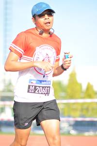 BIB: 20601
                            <button type="button" onclick="openModal(3770928)" class="btn btn-primary btn-sm float-right btn-popup" data-toggle="modal" data-target=".modal-high-quality">
                        <i class="fas fa-shopping-cart"></i> Add to Cart
                    </button>
                                            <button type="button" onclick="isThisMe(3770928, true)" class="btn btn-success btn-sm float-right btn-popup btn-isme hidden" data-toggle="tooltip" data-placement="bottom" title="นี่คือรูปของคุณใช่ไหม คลิกที่นี่เพื่อเอาเข้าอัลบั้ม">
                        <i class="fas fa-plus"></i> Add to album
                    </button>
                    <button type="button" onclick="isThisMe(3770928, false)" class="btn btn-warning btn-sm float-right btn-popup btn-isnotme hidden">
                        <i class="fas fa-ban"></i> Remove from album
                    </button>