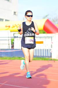 BIB: 1714
                            <button type="button" onclick="openModal(3578041)" class="btn btn-primary btn-sm float-right btn-popup" data-toggle="modal" data-target=".modal-high-quality">
                        <i class="fas fa-shopping-cart"></i> Add to Cart
                    </button>
                                            <button type="button" onclick="isThisMe(3578041, true)" class="btn btn-success btn-sm float-right btn-popup btn-isme hidden" data-toggle="tooltip" data-placement="bottom" title="นี่คือรูปของคุณใช่ไหม คลิกที่นี่เพื่อเอาเข้าอัลบั้ม">
                        <i class="fas fa-plus"></i> Add to album
                    </button>
                    <button type="button" onclick="isThisMe(3578041, false)" class="btn btn-warning btn-sm float-right btn-popup btn-isnotme hidden">
                        <i class="fas fa-ban"></i> Remove from album
                    </button>