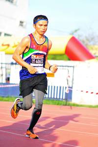 BIB: 40632
                            <button type="button" onclick="openModal(3580628)" class="btn btn-primary btn-sm float-right btn-popup" data-toggle="modal" data-target=".modal-high-quality">
                        <i class="fas fa-shopping-cart"></i> Add to Cart
                    </button>
                                            <button type="button" onclick="isThisMe(3580628, true)" class="btn btn-success btn-sm float-right btn-popup btn-isme hidden" data-toggle="tooltip" data-placement="bottom" title="นี่คือรูปของคุณใช่ไหม คลิกที่นี่เพื่อเอาเข้าอัลบั้ม">
                        <i class="fas fa-plus"></i> Add to album
                    </button>
                    <button type="button" onclick="isThisMe(3580628, false)" class="btn btn-warning btn-sm float-right btn-popup btn-isnotme hidden">
                        <i class="fas fa-ban"></i> Remove from album
                    </button>