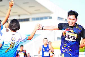 BIB: 11305
                            <button type="button" onclick="openModal(3581852)" class="btn btn-primary btn-sm float-right btn-popup" data-toggle="modal" data-target=".modal-high-quality">
                        <i class="fas fa-shopping-cart"></i> Add to Cart
                    </button>
                                            <button type="button" onclick="isThisMe(3581852, true)" class="btn btn-success btn-sm float-right btn-popup btn-isme hidden" data-toggle="tooltip" data-placement="bottom" title="นี่คือรูปของคุณใช่ไหม คลิกที่นี่เพื่อเอาเข้าอัลบั้ม">
                        <i class="fas fa-plus"></i> Add to album
                    </button>
                    <button type="button" onclick="isThisMe(3581852, false)" class="btn btn-warning btn-sm float-right btn-popup btn-isnotme hidden">
                        <i class="fas fa-ban"></i> Remove from album
                    </button>